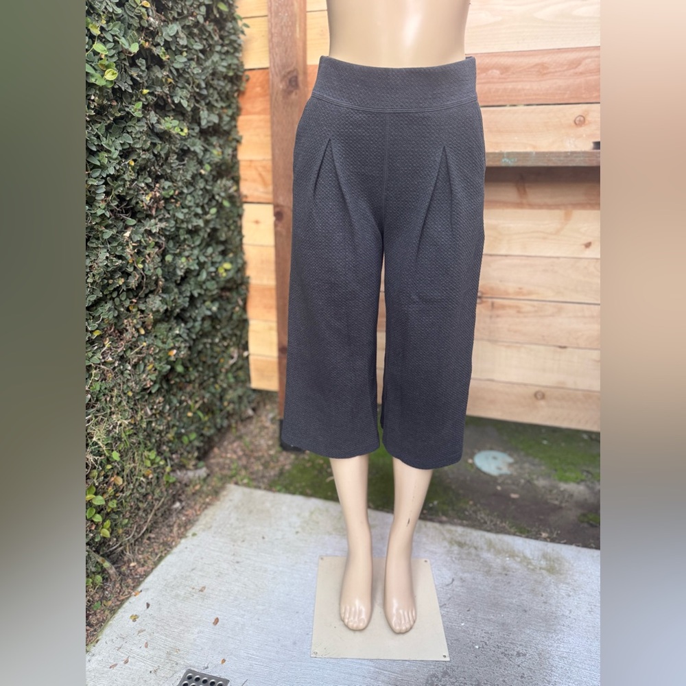 Elegant dark gray Cropped Pants by Lululemon size 6